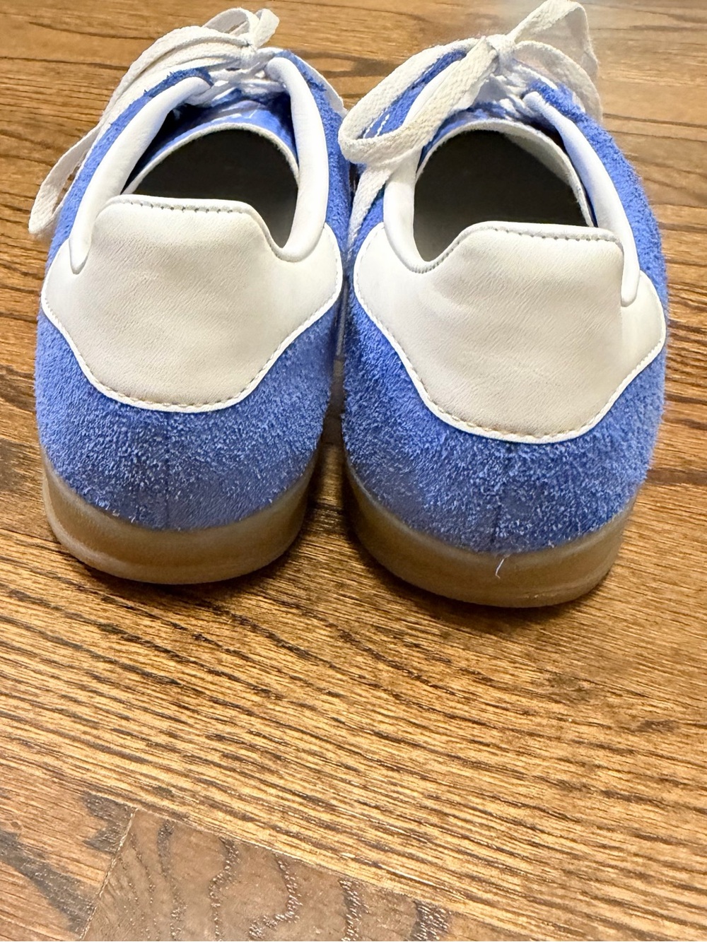 adidas Women’s Gazelle Suede Sneakers in Blue and White with Gum Sole - size 8 - Picture 5 of 6